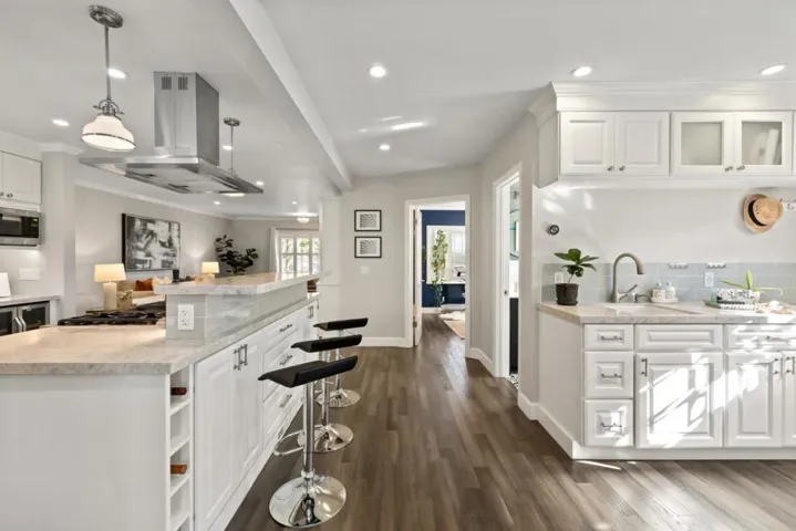 1104 Sanchez Avenue, Burlingame, California 94010
