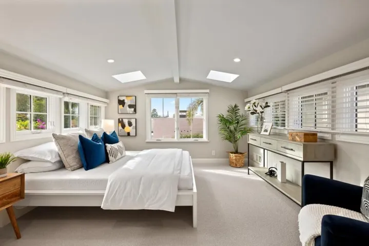 1104 Sanchez Avenue, Burlingame, California 94010