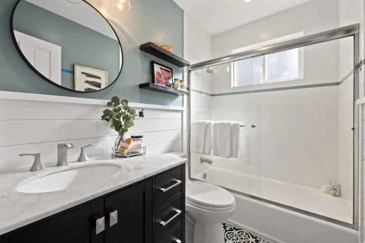 1104 Sanchez Avenue, Burlingame, California 94010