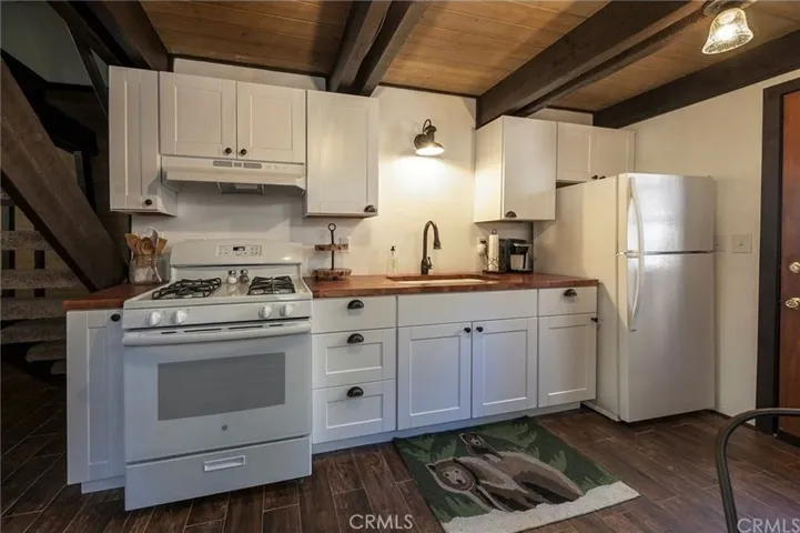 39260 Mohawk Drive, Fawnskin, California 92333