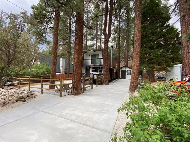 39260 Mohawk Drive, Fawnskin, California 92333