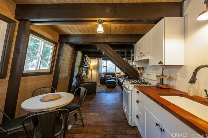 39260 Mohawk Drive, Fawnskin, California 92333