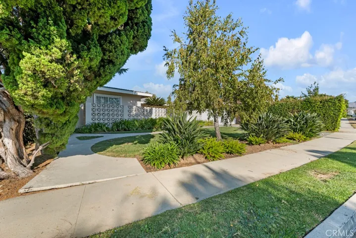 9931 Bothwell Road, Northridge, California 91324