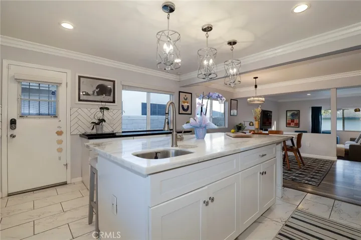 18942 Lassen Street, Northridge, California 91324