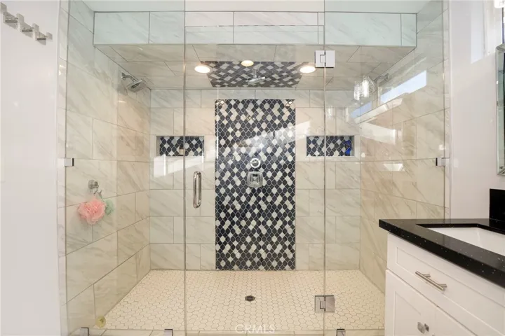 18942 Lassen Street, Northridge, California 91324