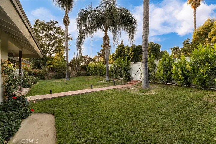 18942 Lassen Street, Northridge, California 91324