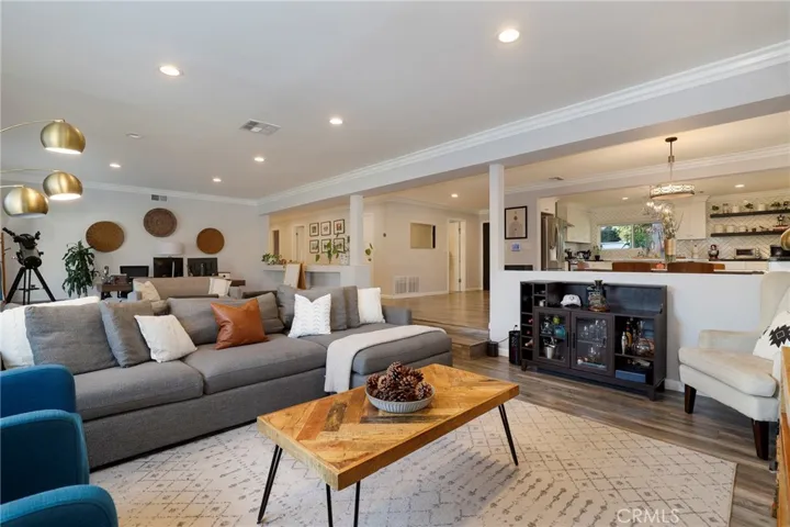 18942 Lassen Street, Northridge, California 91324