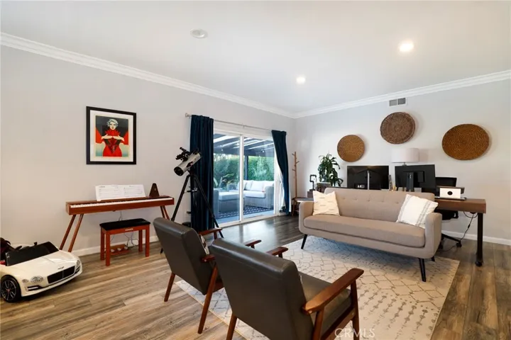 18942 Lassen Street, Northridge, California 91324