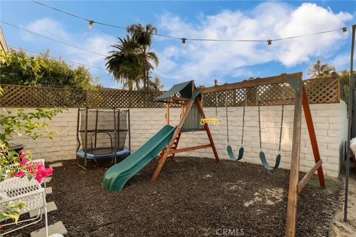 18942 Lassen Street, Northridge, California 91324