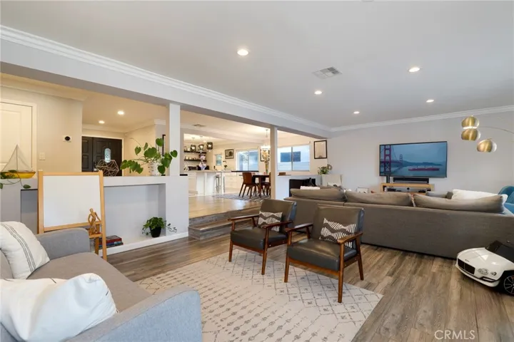18942 Lassen Street, Northridge, California 91324