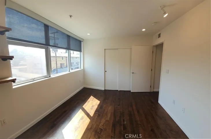5806 Waring Avenue 15, Los Angeles, California 90038
