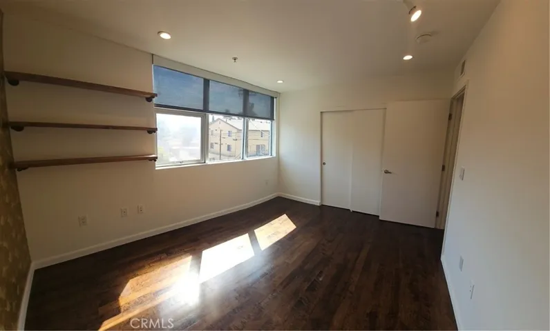 5806 Waring Avenue 15, Los Angeles, California 90038