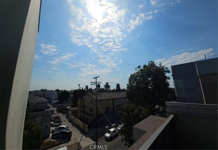 5806 Waring Avenue 15, Los Angeles, California 90038