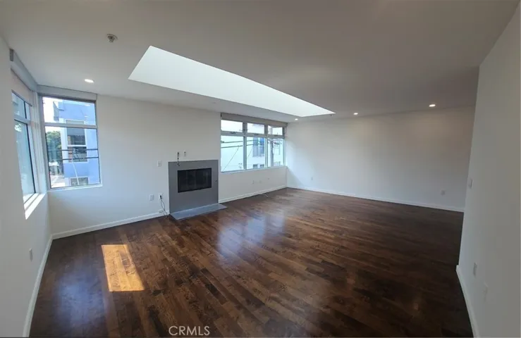 5806 Waring Avenue 15, Los Angeles, California 90038