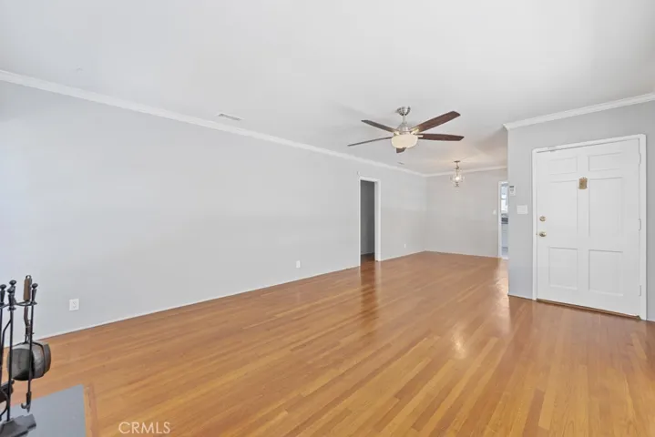 3710 Myrtle view to dining area