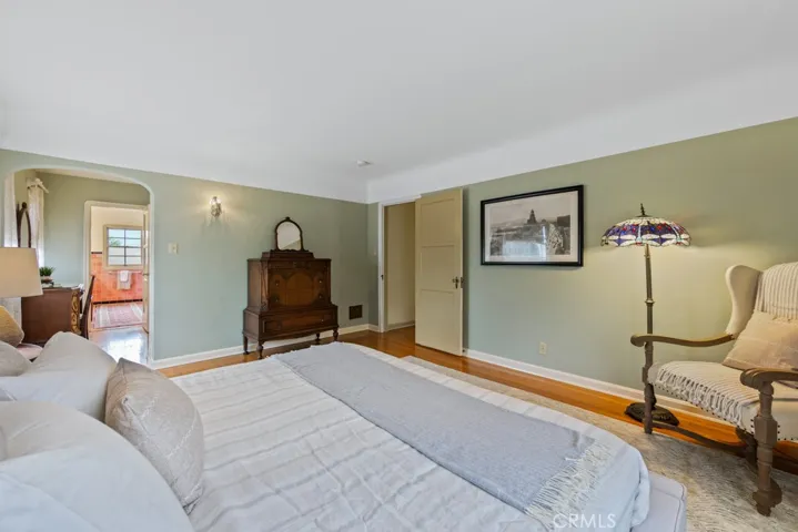 901 East 37th Street, Long Beach, California 90807