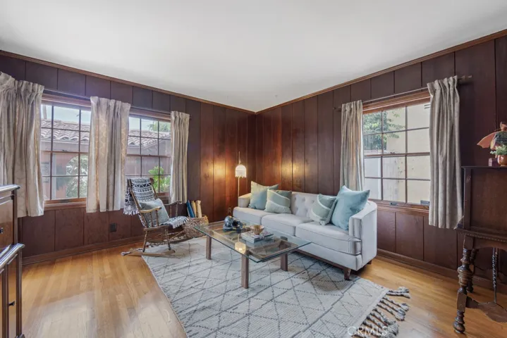 Family room could possibly be 4th bedroom