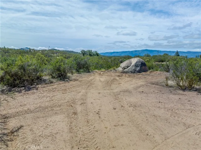 576 Derby Way, Aguanga, California 92536