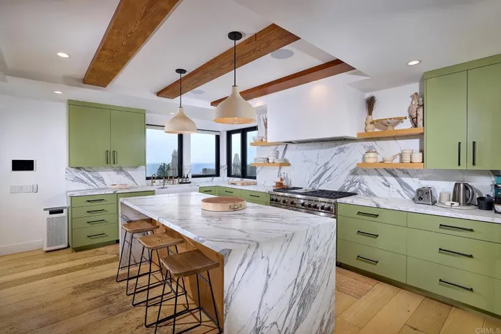 1472 Neptune Avenue, Encinitas, California 92024