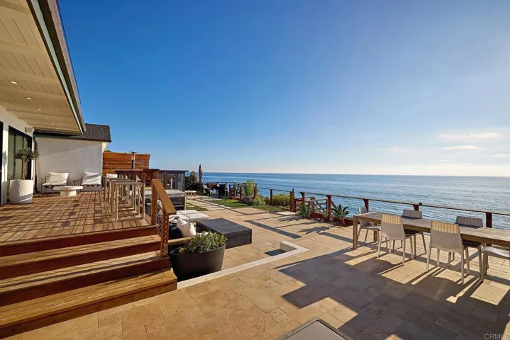 1472 Neptune Avenue, Encinitas, California 92024