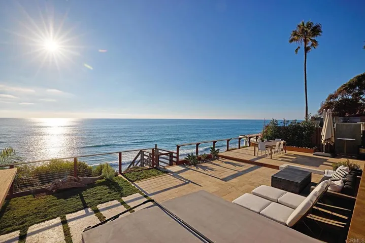 1472 Neptune Avenue, Encinitas, California 92024