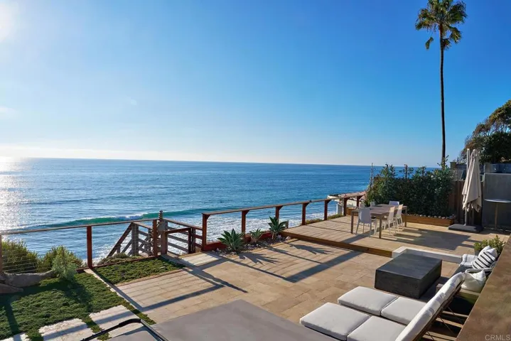 1472 Neptune Avenue, Encinitas, California 92024