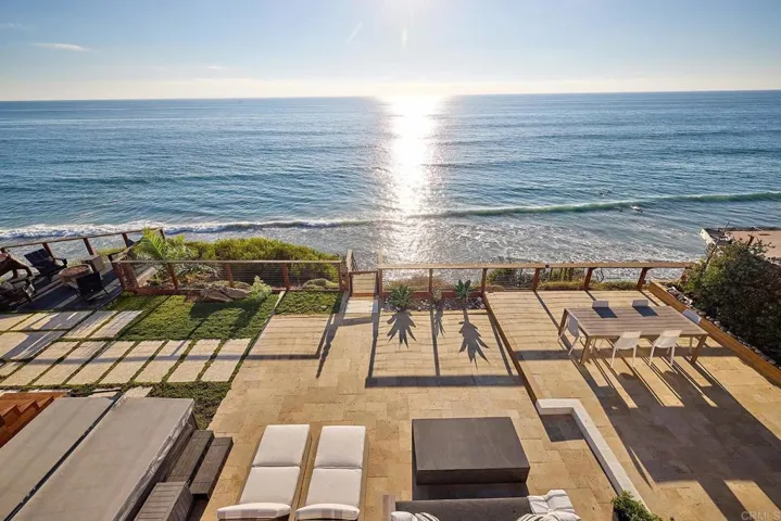 1472 Neptune Avenue, Encinitas, California 92024
