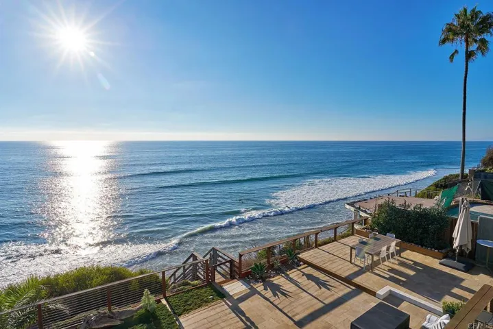 1472 Neptune Avenue, Encinitas, California 92024