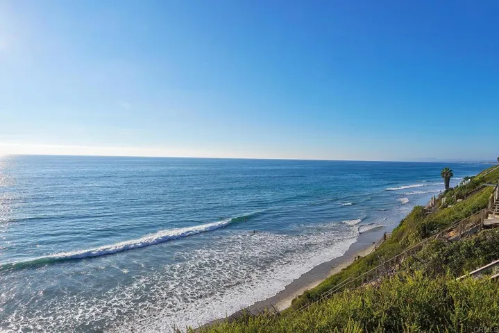 1472 Neptune Avenue, Encinitas, California 92024