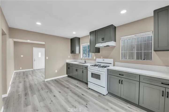 1528 E 15th Street, Long Beach, California 90813