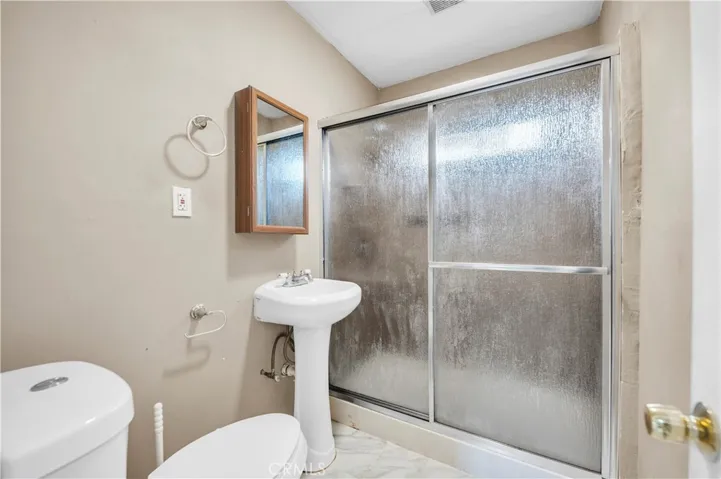 1528 E 15th Street, Long Beach, California 90813