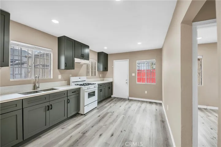 1528 E 15th Street, Long Beach, California 90813