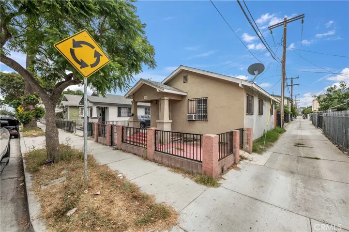 1528 E 15th Street, Long Beach, California 90813