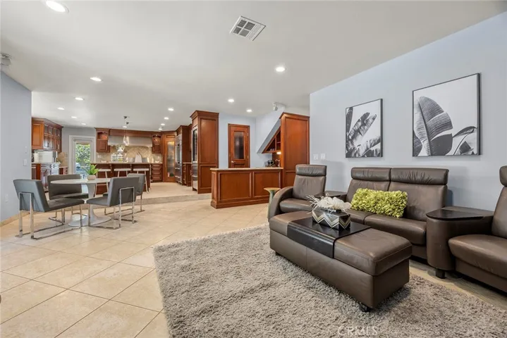 18962 Gordon Lane, Yorba Linda, California 92886
