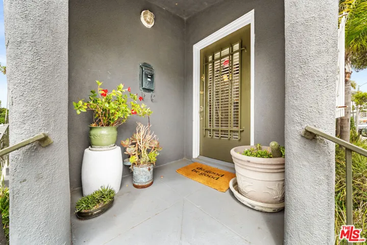 FRONT CHARMING SPANISH ENTRY