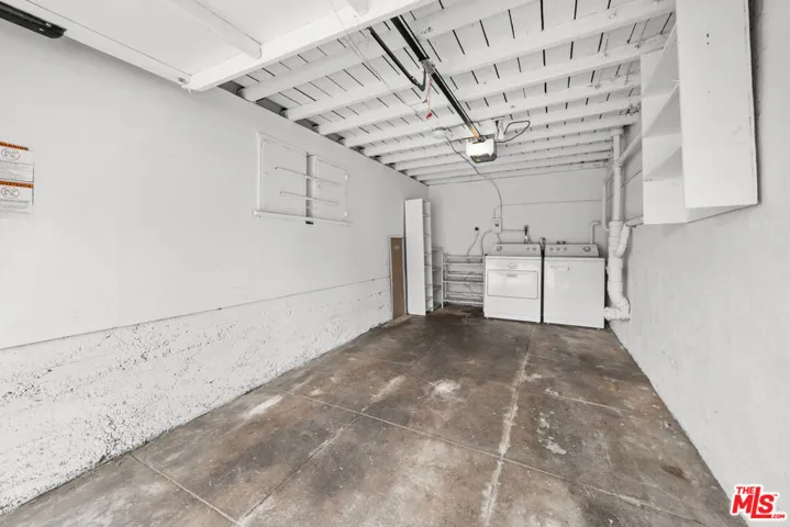 STORAGE GARAGE PLUS WASHER DRYER