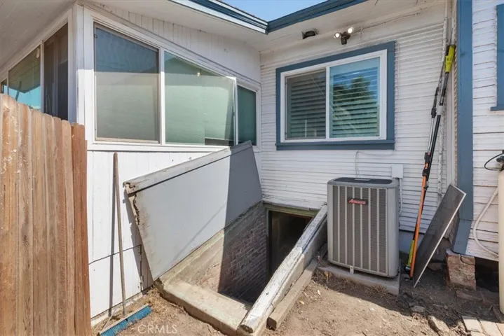 910 S Joy Street, Corona, California 92879