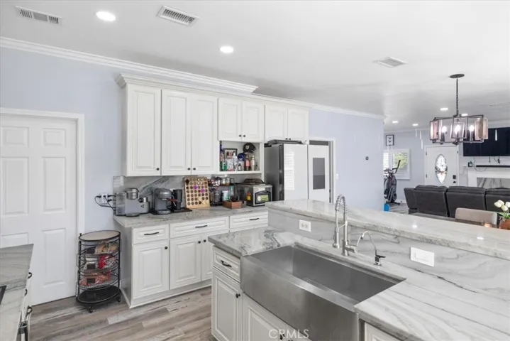 910 S Joy Street, Corona, California 92879