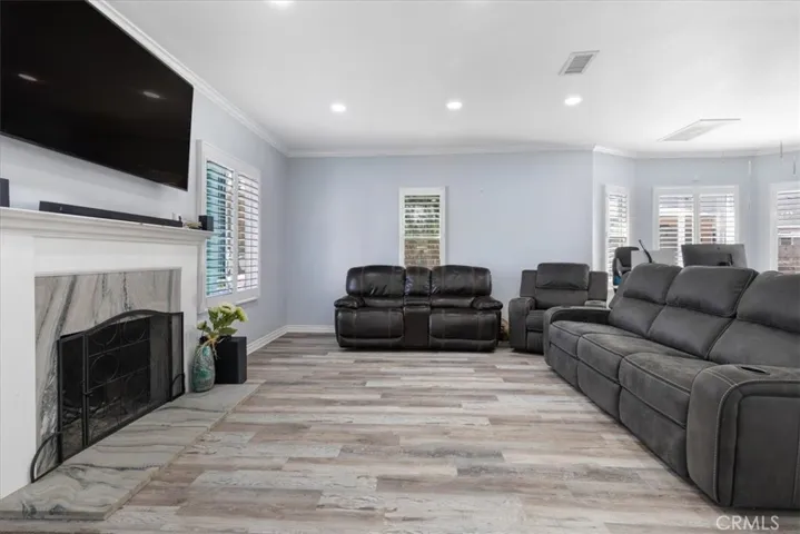 910 S Joy Street, Corona, California 92879