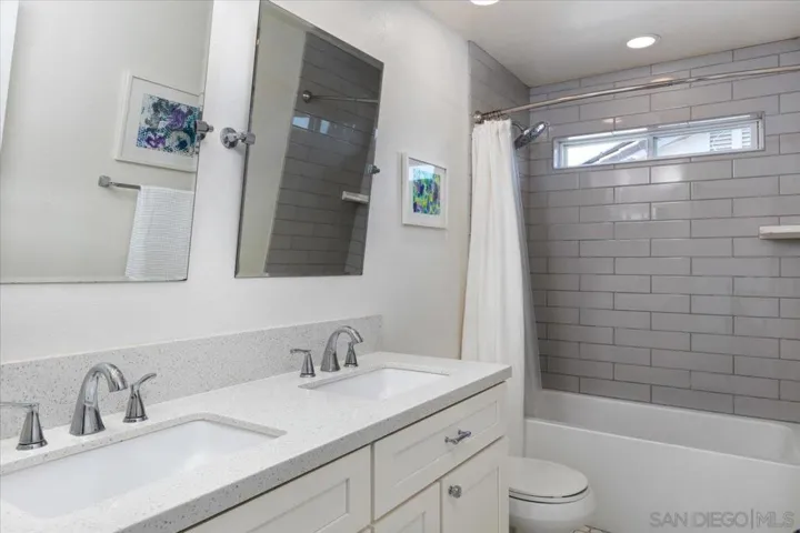 3805 Carnegie Drive, Oceanside, California 92056