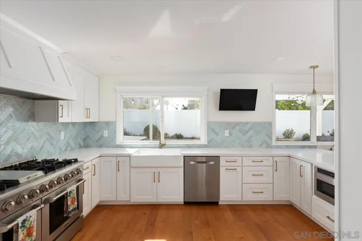 3805 Carnegie Drive, Oceanside, California 92056