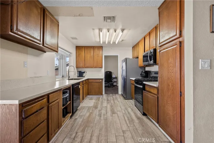 36659 Spanish Broom Drive, Palmdale, California 93550