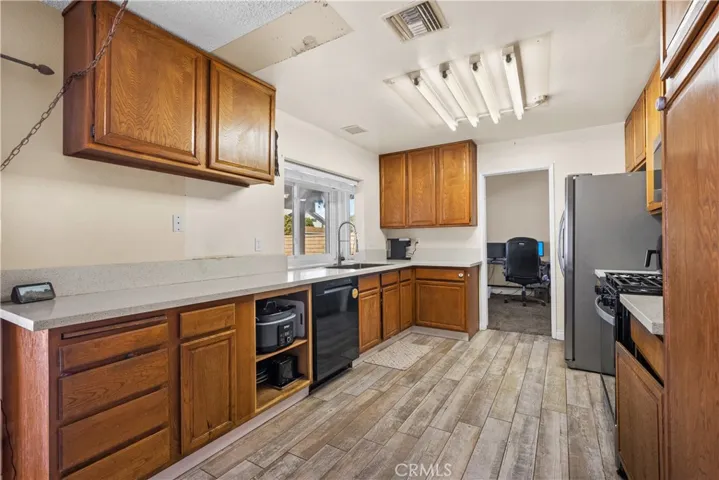 36659 Spanish Broom Drive, Palmdale, California 93550