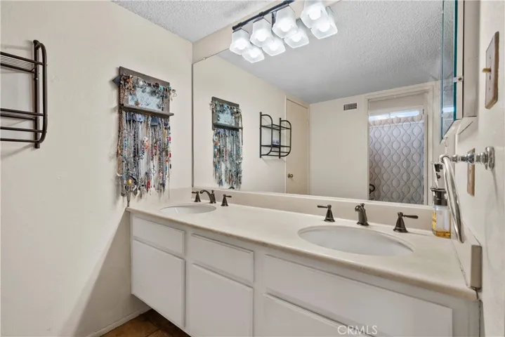 36659 Spanish Broom Drive, Palmdale, California 93550