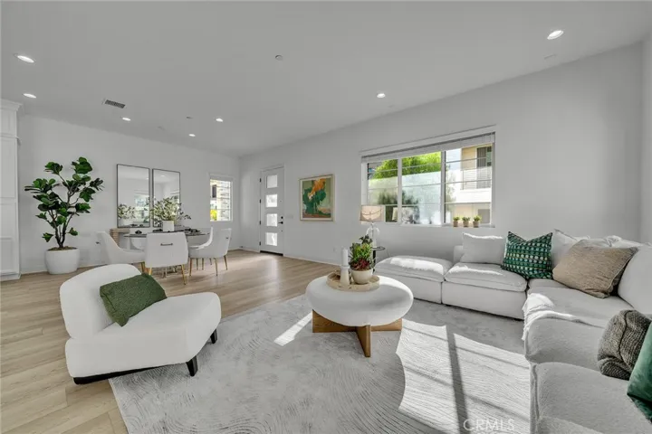 458 Chorus, Irvine, California 92618
