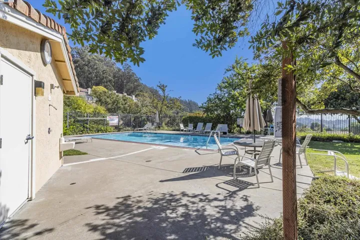 41 Chimney Rock, Oakland, California 94605