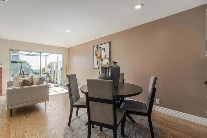 41 Chimney Rock, Oakland, California 94605
