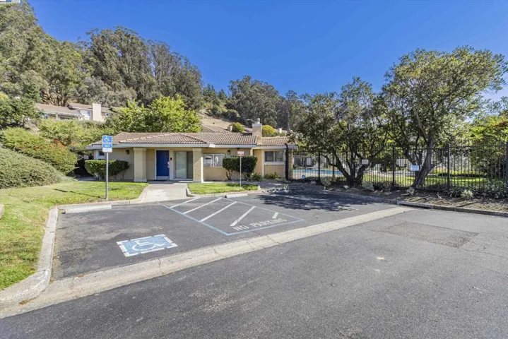 41 Chimney Rock, Oakland, California 94605