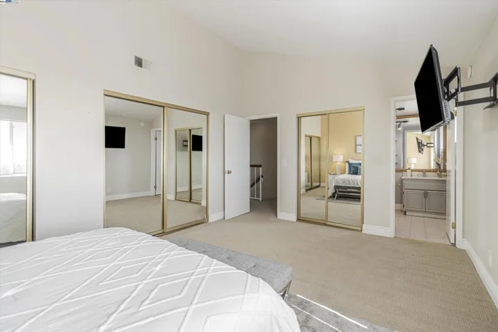 41 Chimney Rock, Oakland, California 94605