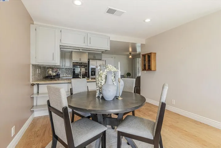 41 Chimney Rock, Oakland, California 94605